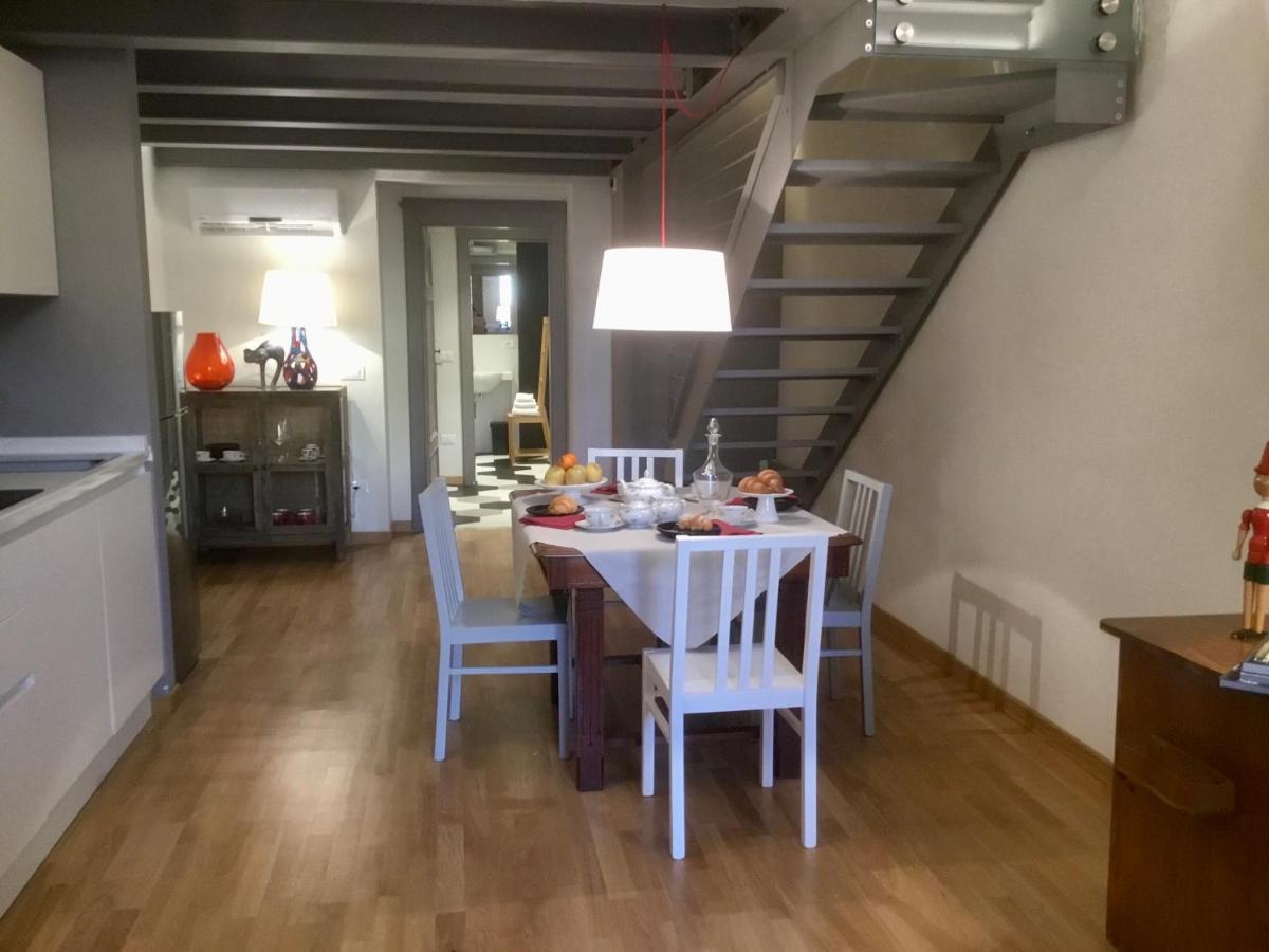 Appartement Torre Guinigi Luxury Loft Nel Centro Storico Di Lucques Extérieur photo